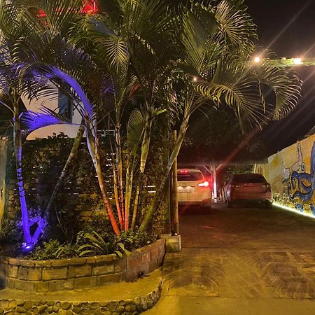 Hostal Quentin Puerto López Exterior foto