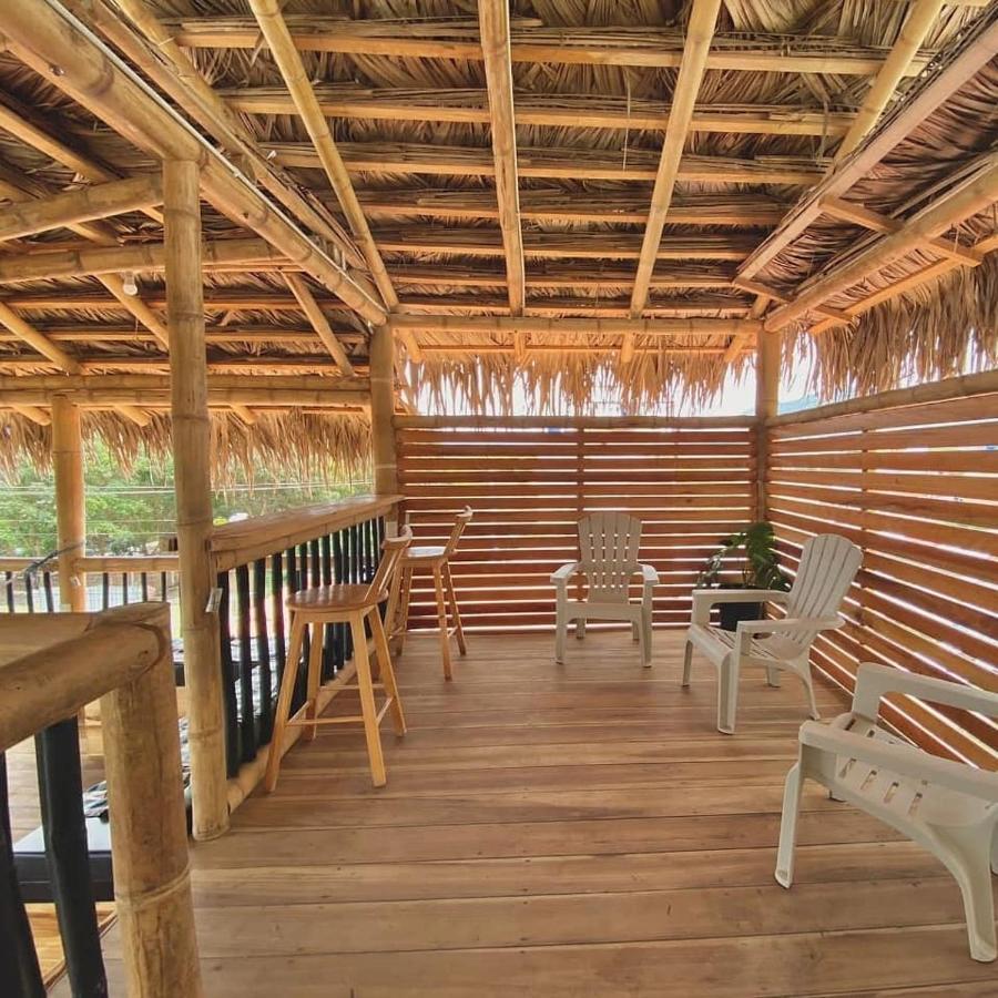 Hostal Quentin Puerto López Exterior foto